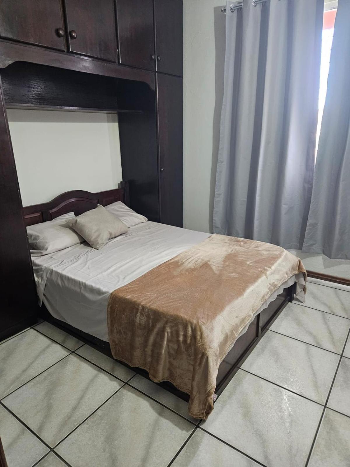 Apto No Calcadao De Apartment *